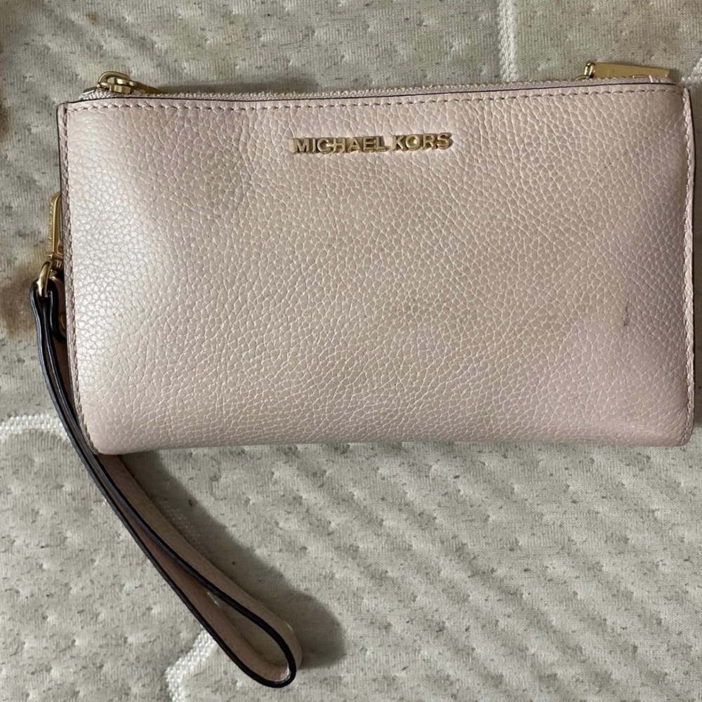 Michael Kors Blush Leather Wristlet